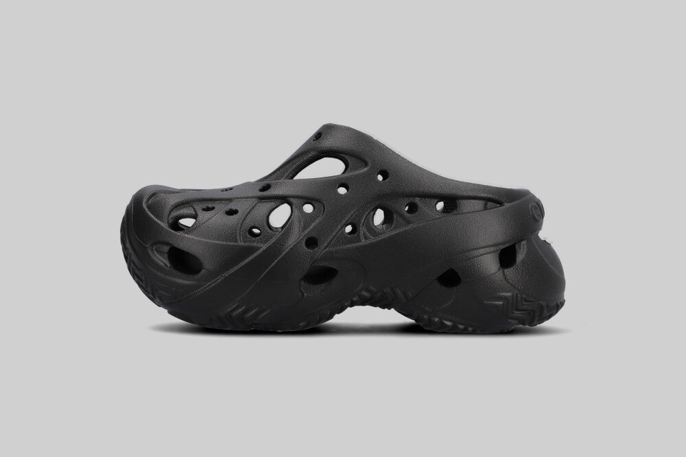 Women's Crocs Caged Clog 'Black'