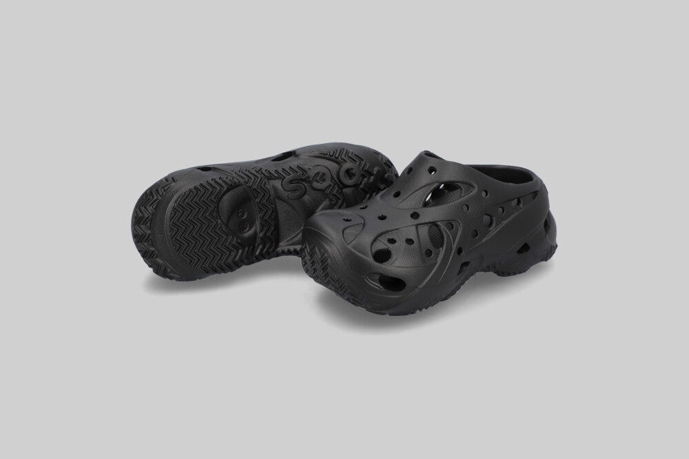 Women's Crocs Caged Clog 'Black'