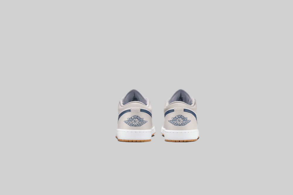 Air Jordan 1 Low &