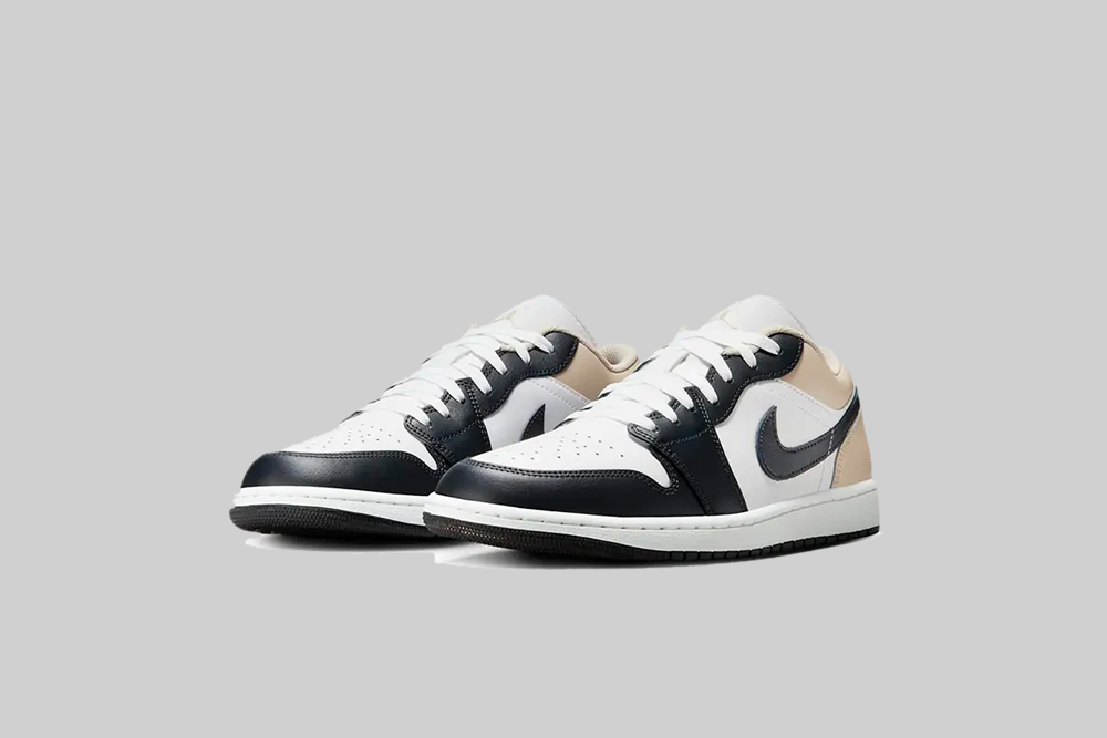 Air Jordan 1 Low &