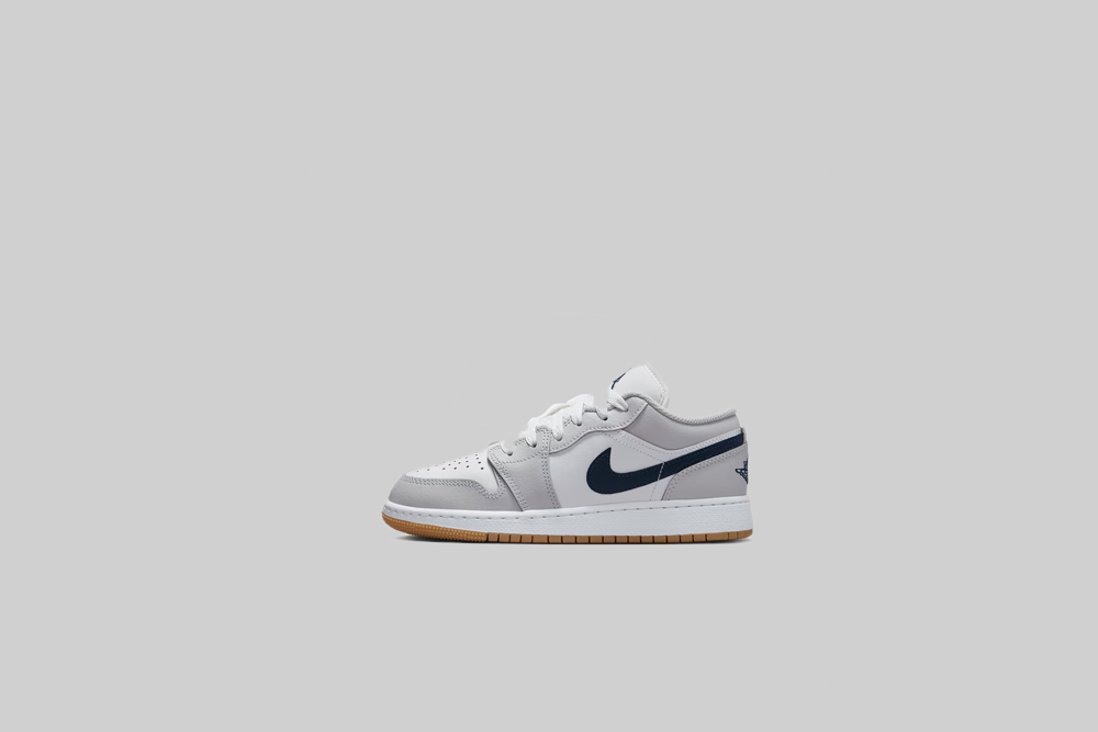 Air Jordan 1 Low &