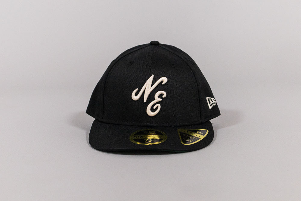 New Era Heritage Script Black Low Profile 59Fifty Fitted Cap 718