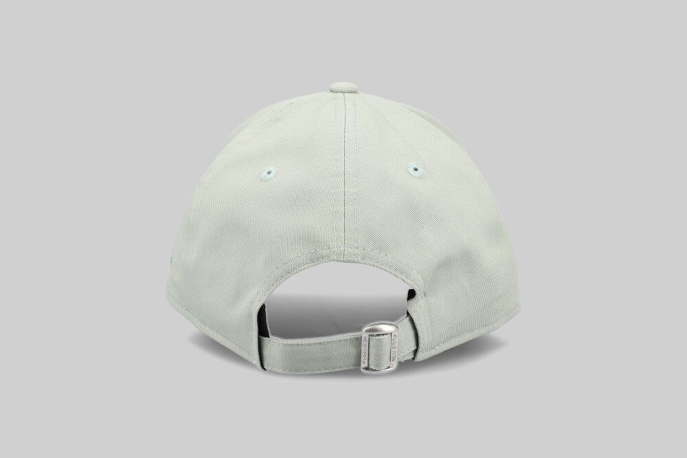New Era New York Yankees MLB League Essentials 9Forty Strapback Cap