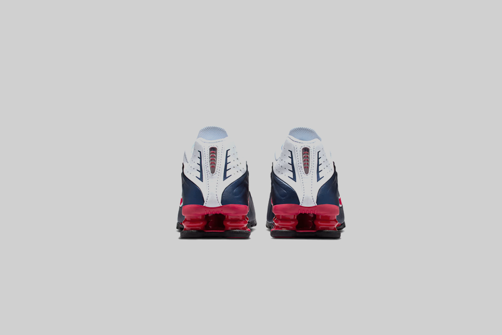 Nike Shox R4 (GS) &