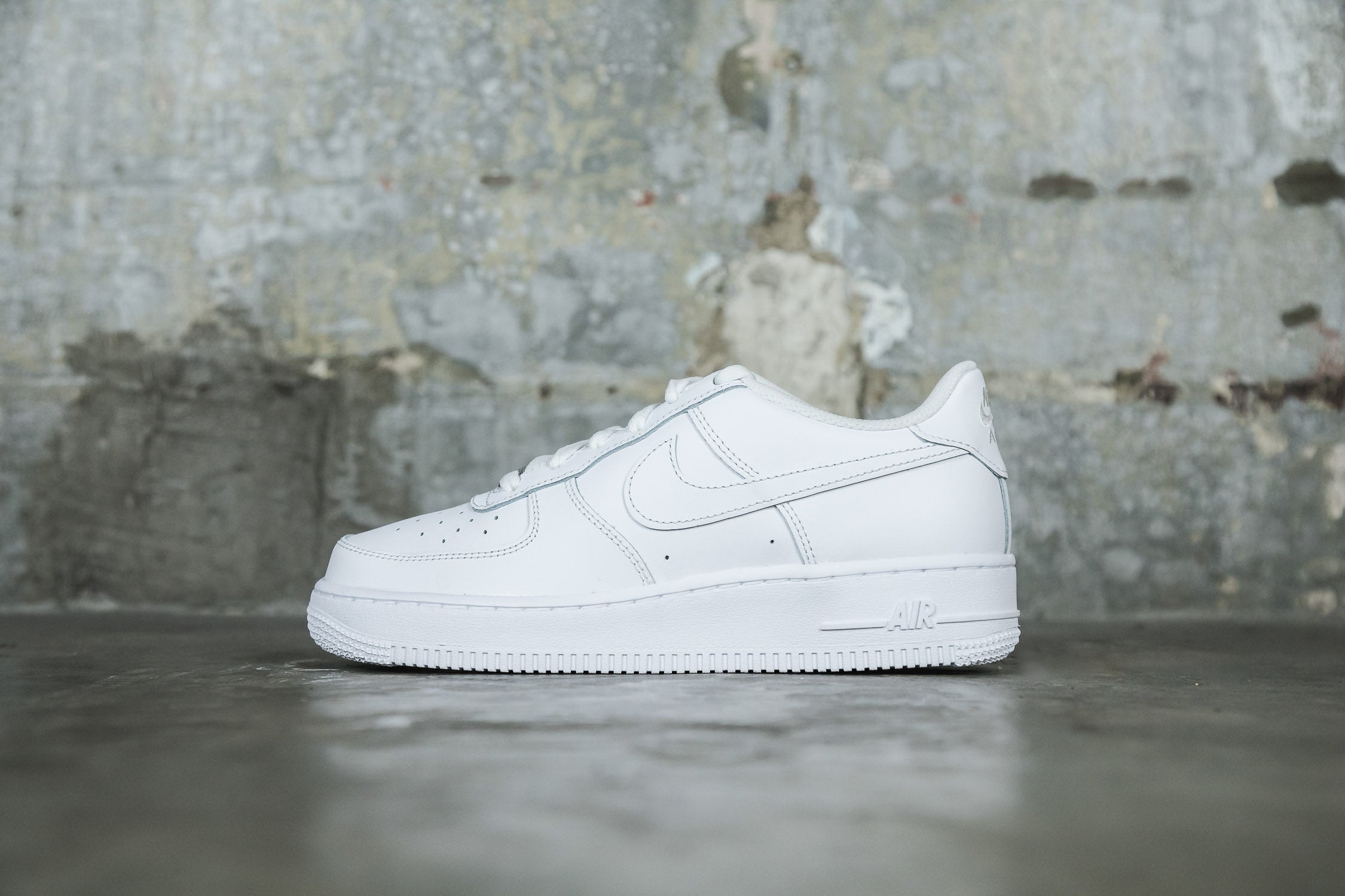 Nike Air Force 1 Le GS 'Triple White