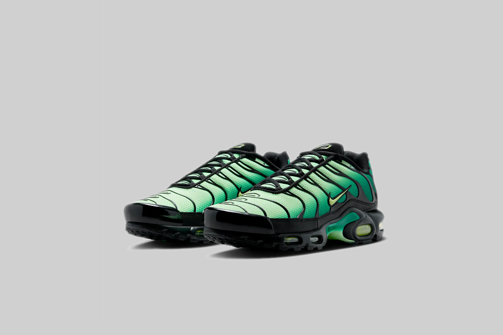 Nike Air Max Plus &