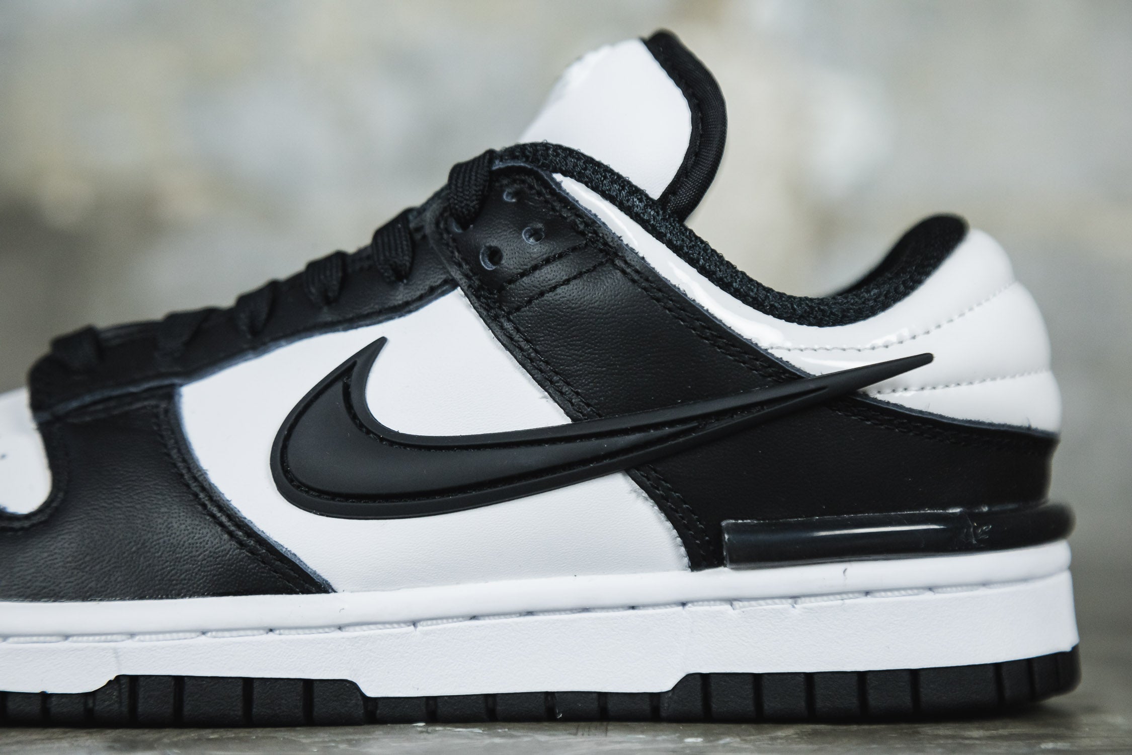 W NIKE DUNK LOW TWIST BLACK/WHITE-BLACK (6946753544258)