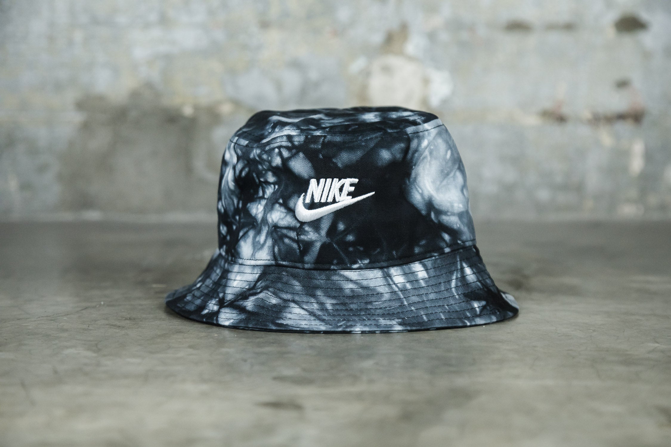 Tie dye cheap nike hat