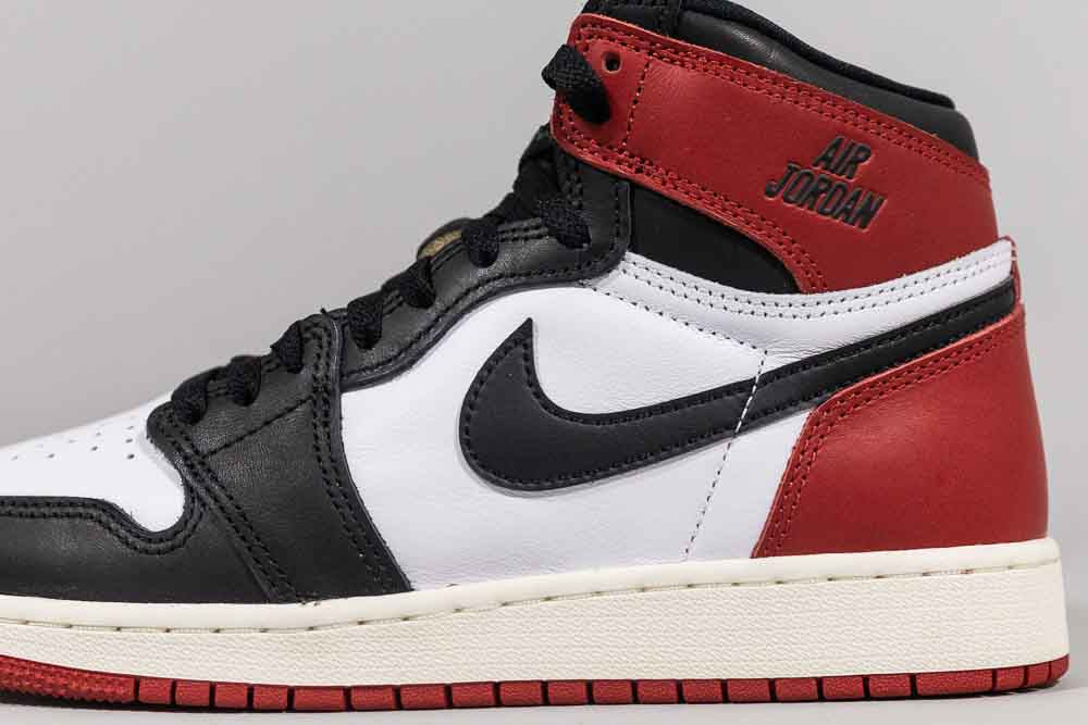 Air Jordan 1 High OG &