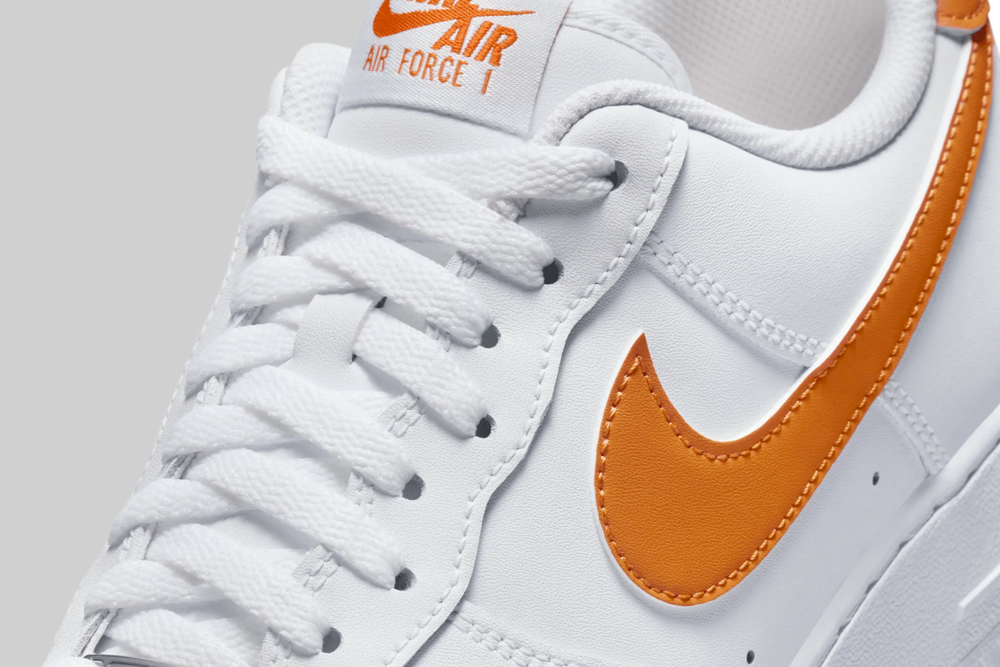 Nike Air Force 1 &