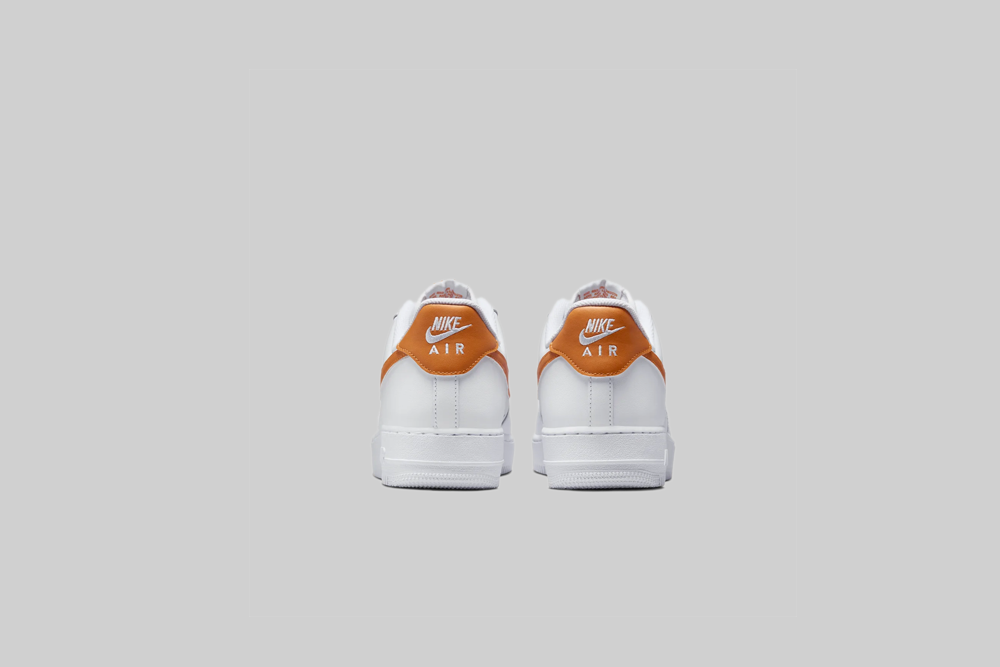 Nike Air Force 1 &