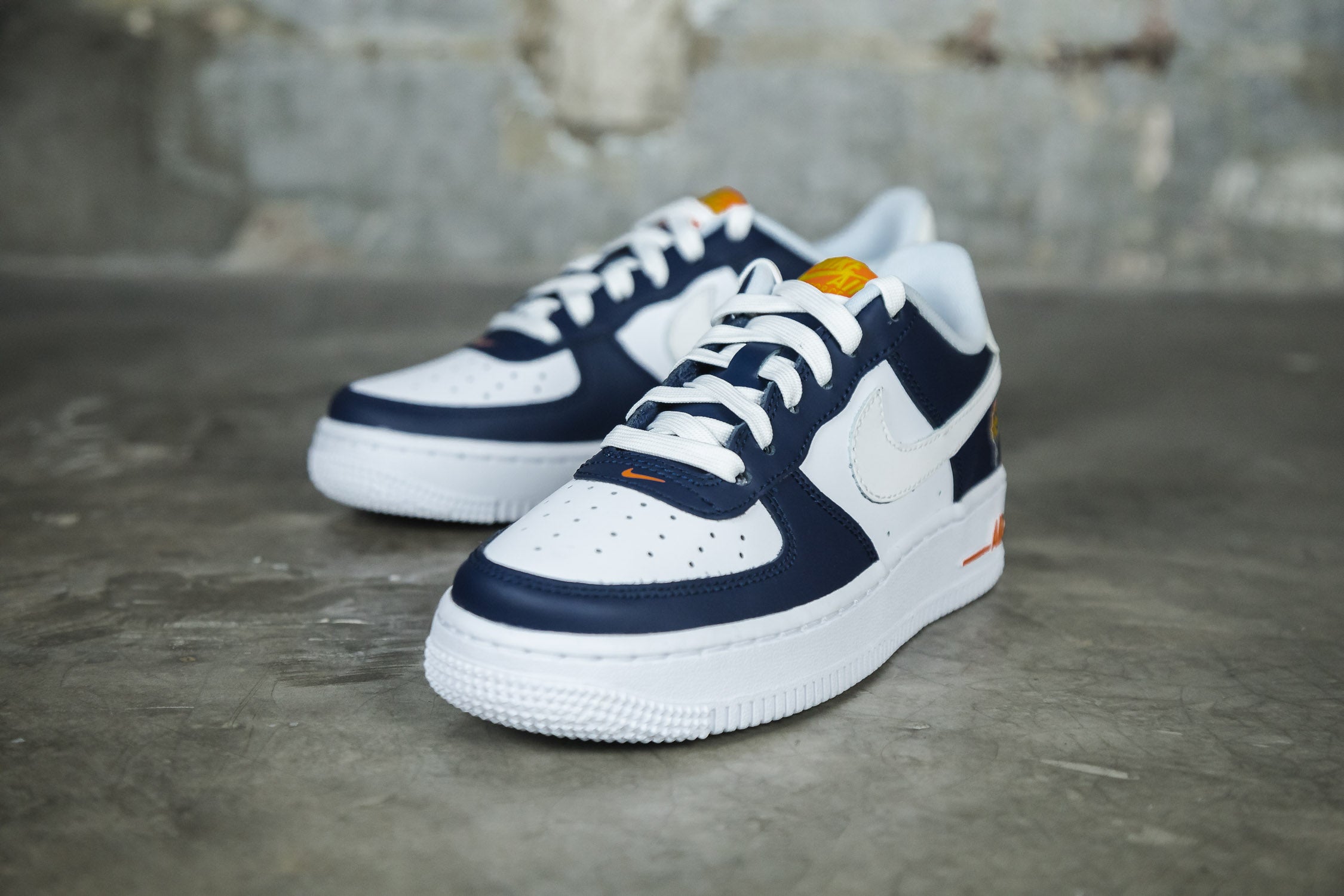 Nike Air Force 1 Low &