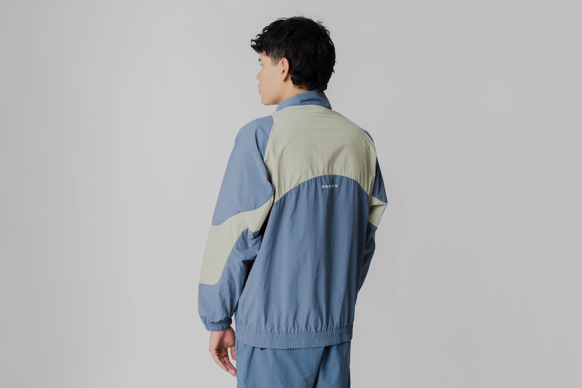 Oakley Enhance Aclife Wind Jacket 2.0 - FOA407558-66 APP - TOP - MEN - ADULT - INLINE - FA - 25 en Lust México