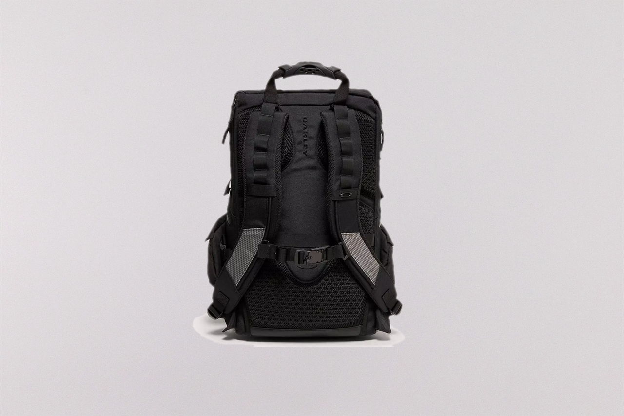 Oakley Latitude Flex Pack &