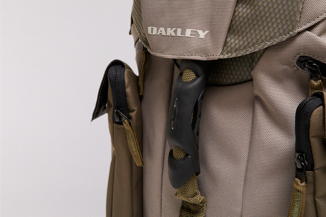 Oakley Latitude Flex Pack