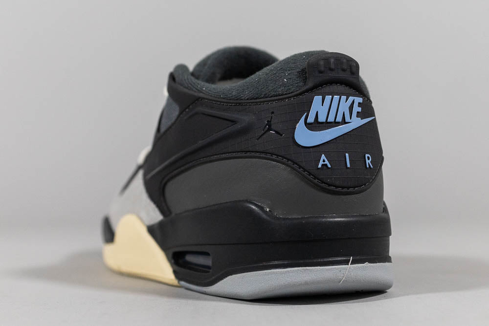 Air Jordan 4 RM &