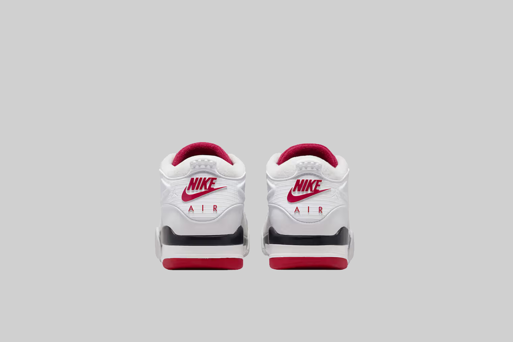 Air Jordan 4 RM &
