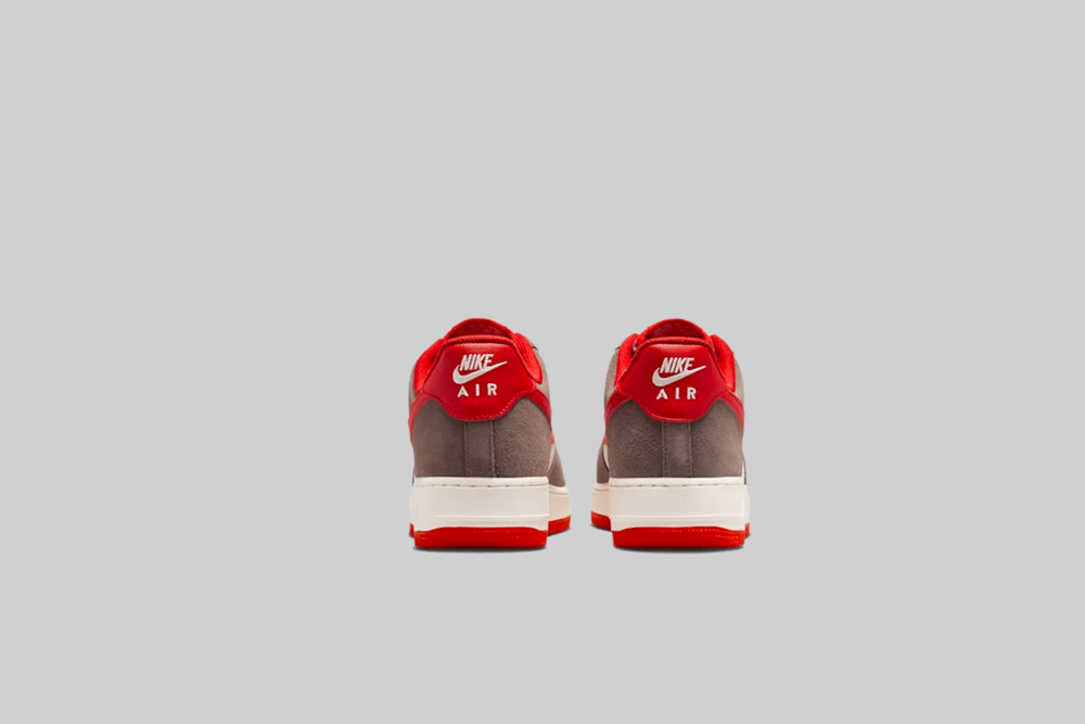 Nike Air Force 1 Low &