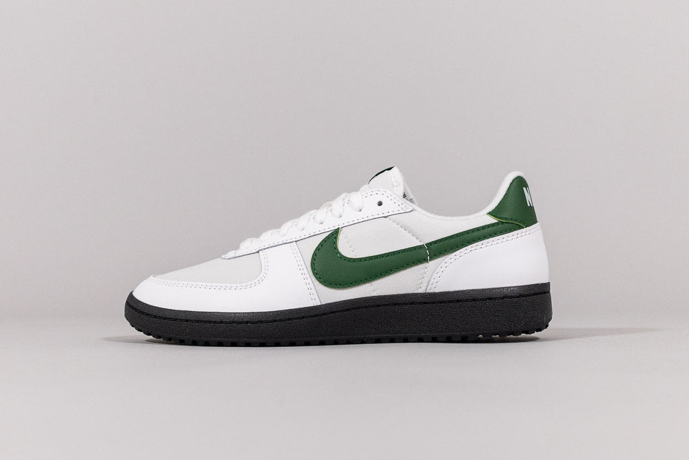 Gorge green nike hotsell