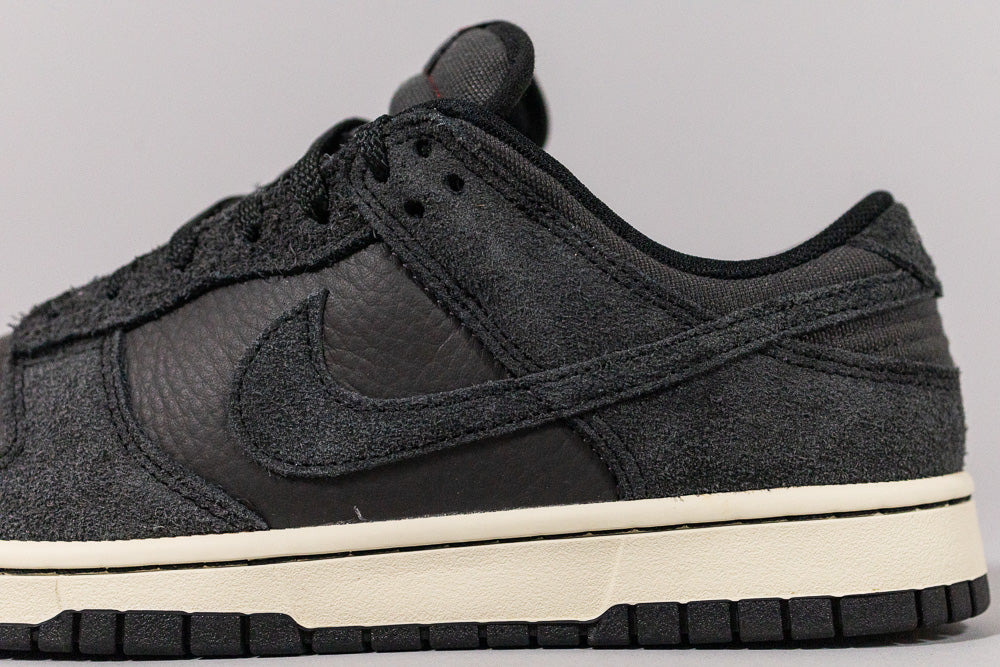 Nike Dunk Low Premium &
