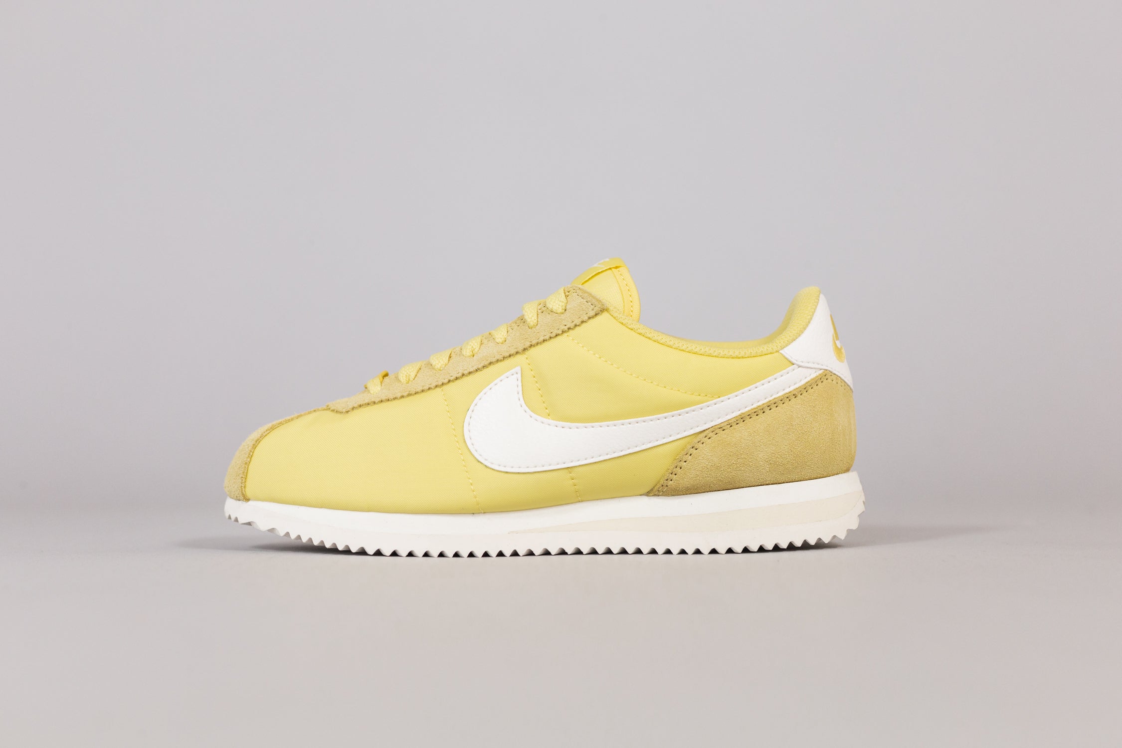 Women s Nike Cortez TXT Soft Yellow Lust Mexico