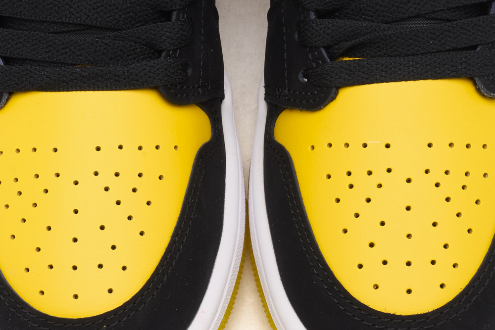 Air Jordan 1 Mid SE &