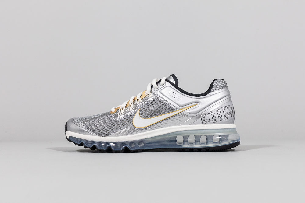 Nike Air Max 2013 Metallic Silver 10US 8MX