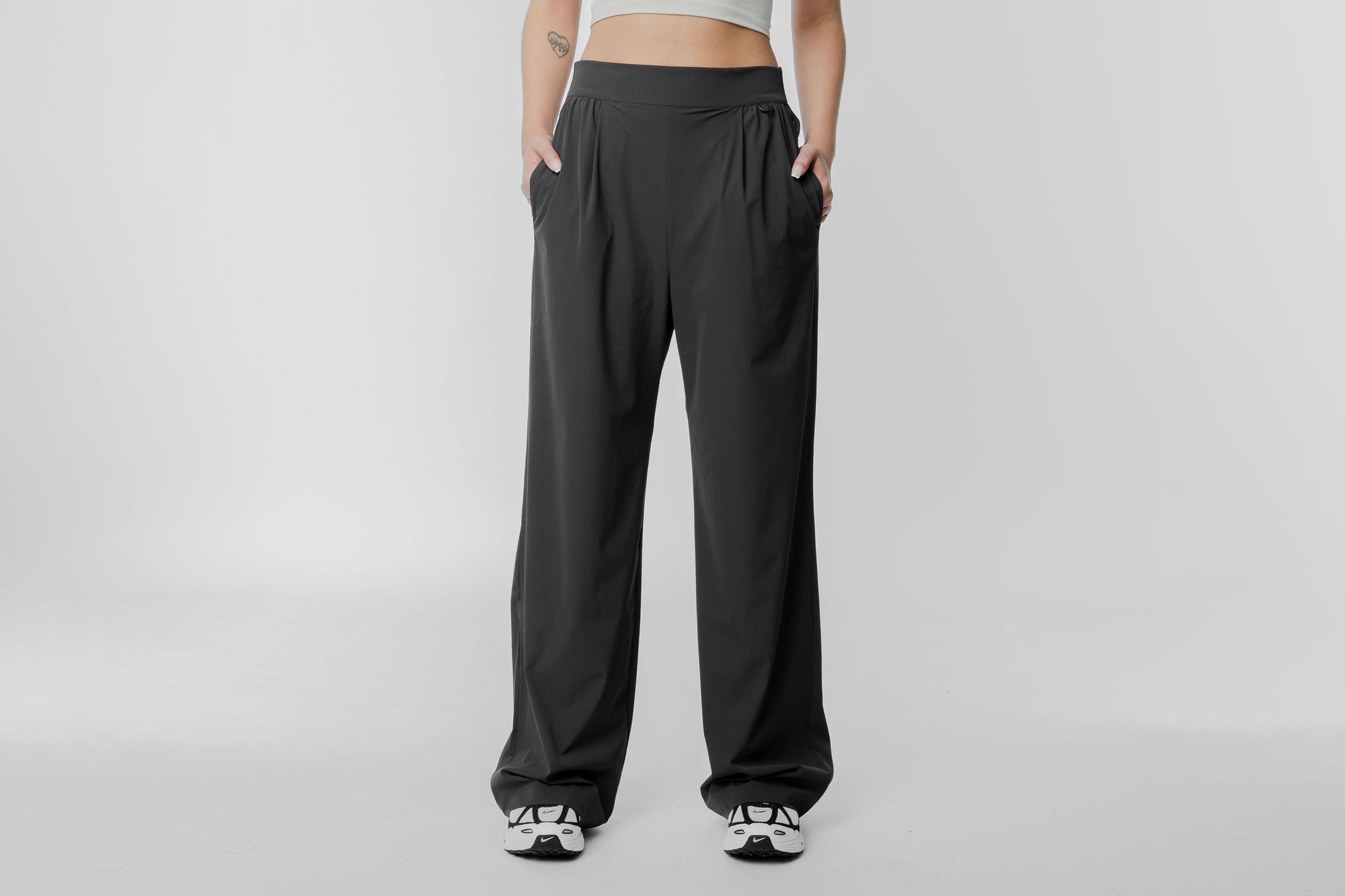 Women's Nike 24.7 PerfectStretch Dri-FIT High-Waisted Loose Wide-Leg Pant