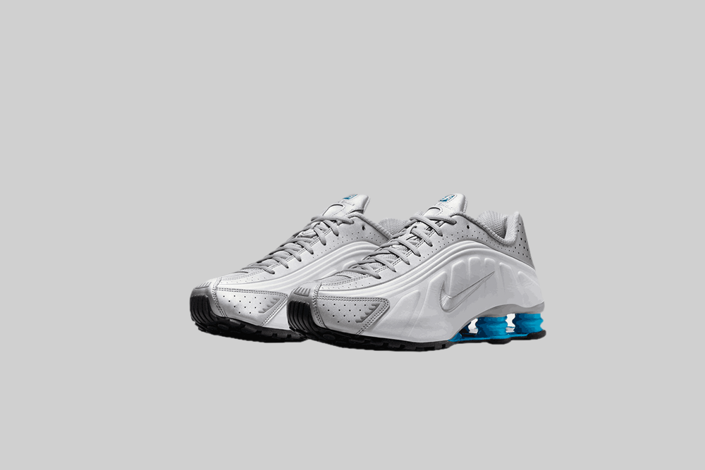 Nike Shox R4 &