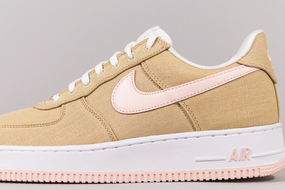 Nike Air Force 1 Low &