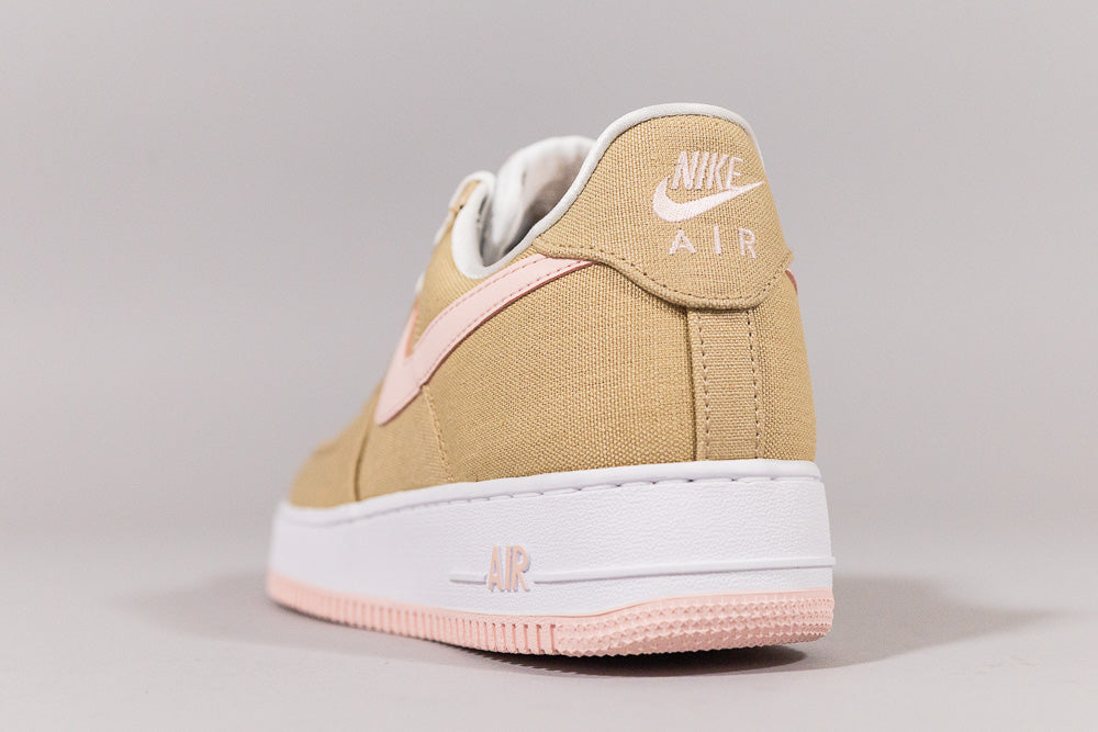 Nike Air Force 1 Low &