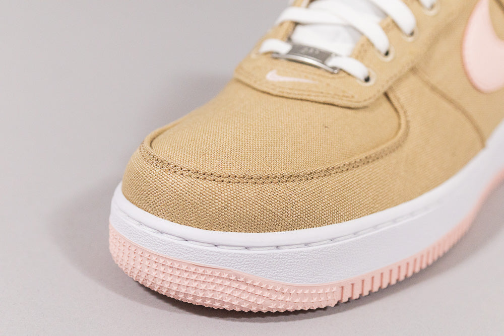 Nike Air Force 1 Low &