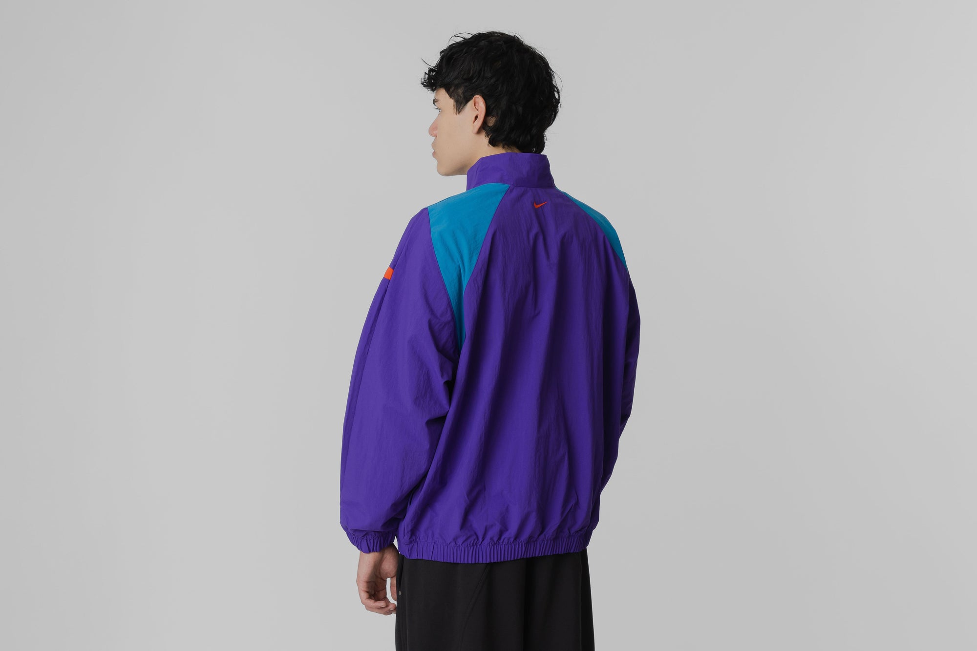 Women's Nike Sportswear Logo Oversized Woven Jacket - HV4107-547