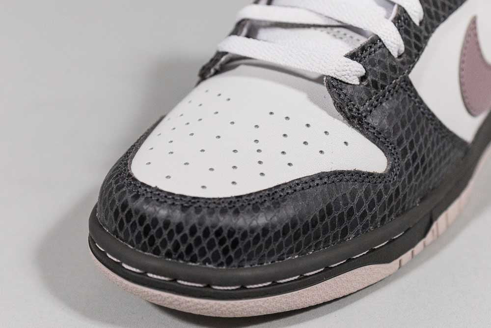 Nike Dunk Low SE &