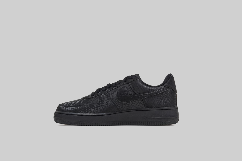 Nike Air Force 1 Low x Kobe 'Triple Black' - IB0018-003
