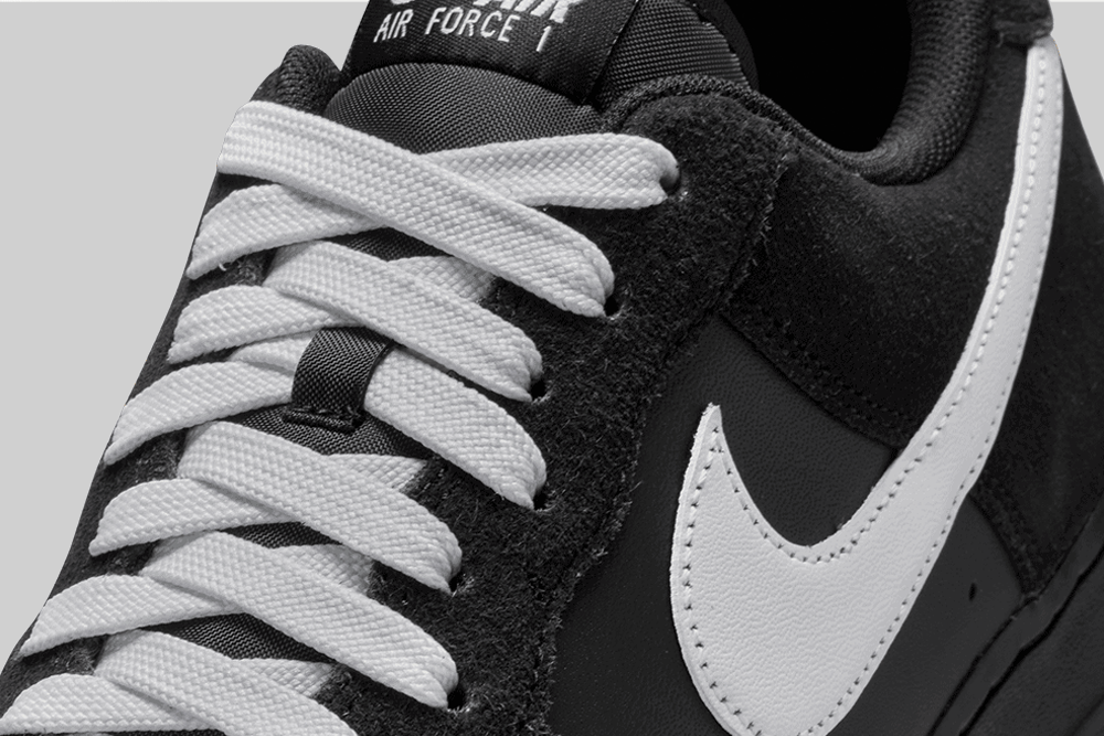 Nike Air Force 1 &