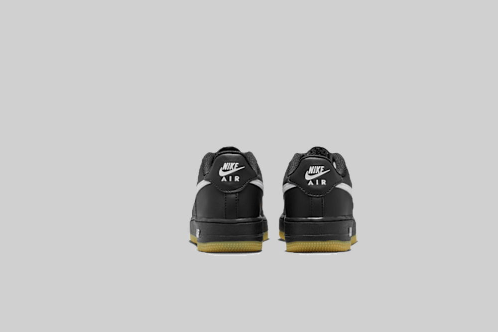 Nike Air Force 1 LV8 &