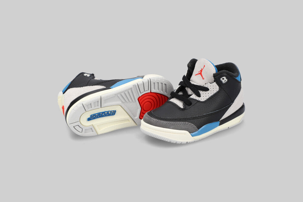 Air Jordan 3 &
