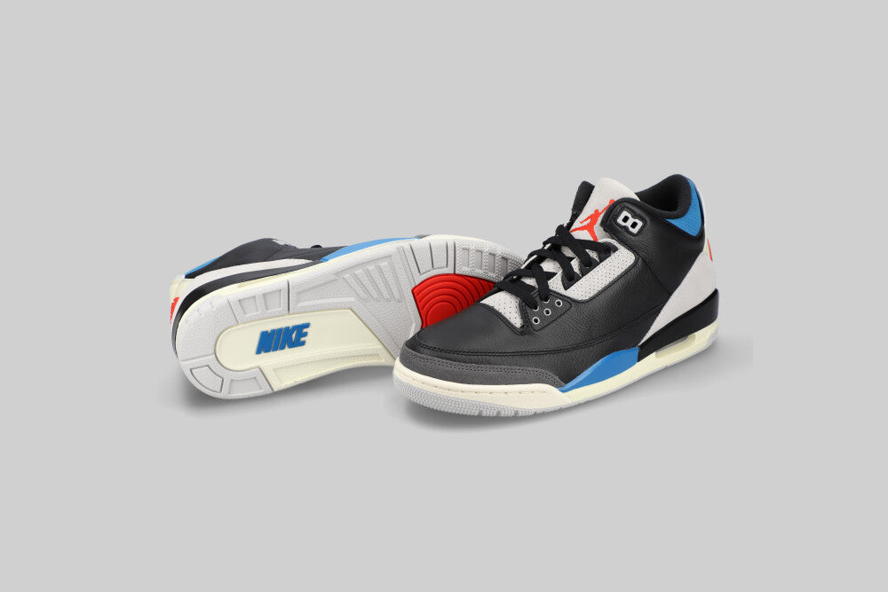 Air Jordan 3 &