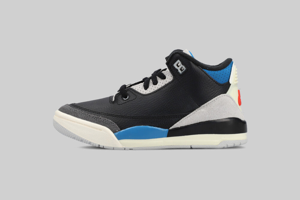 Air Jordan 3 &