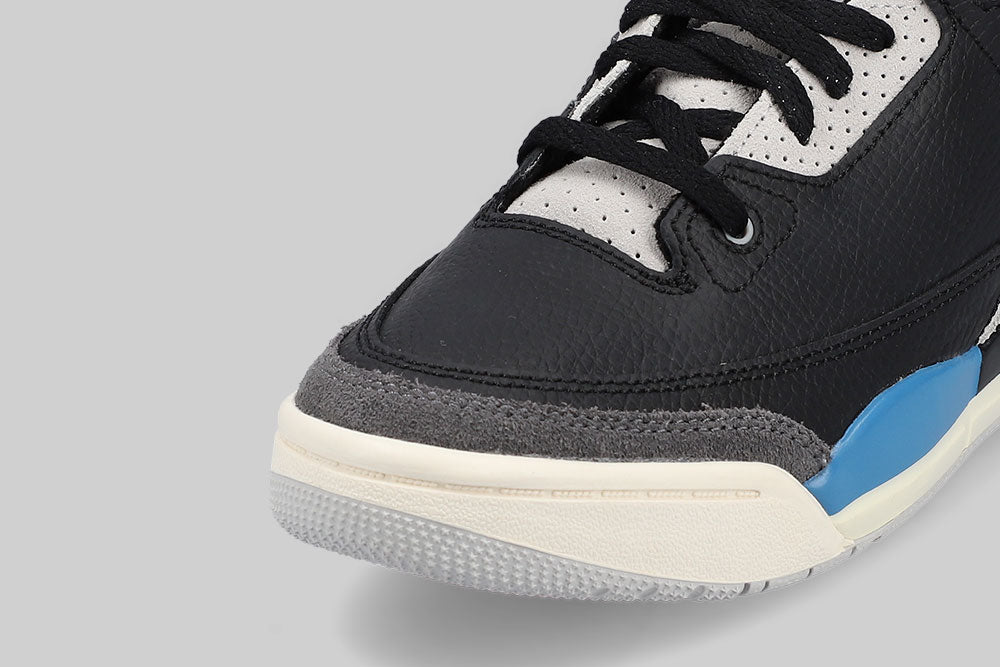 Air Jordan 3 &