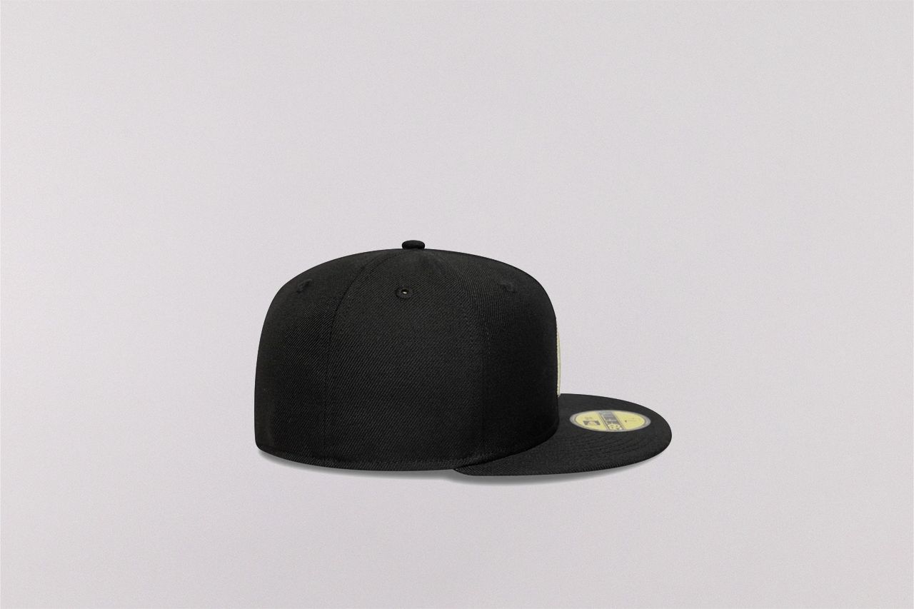 New Era x Fear of God Essentials MLB 59Fifty Cap ACC - ACC - UNISEX - ADULT - QS - FA - 25 en Lust México