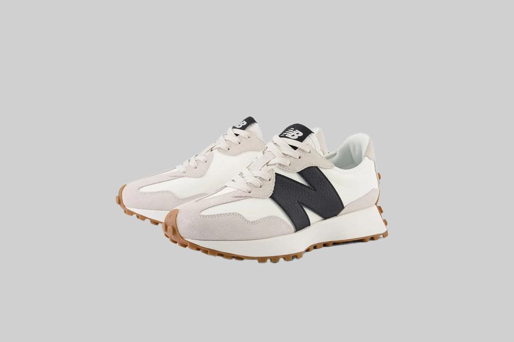 New Balance 327 &