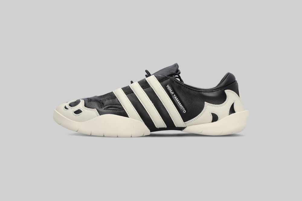 adidas Y-3 Regu 2002 'Black' - JR3600