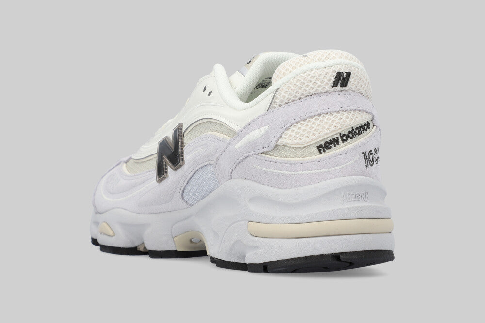 New Balance 1000 &