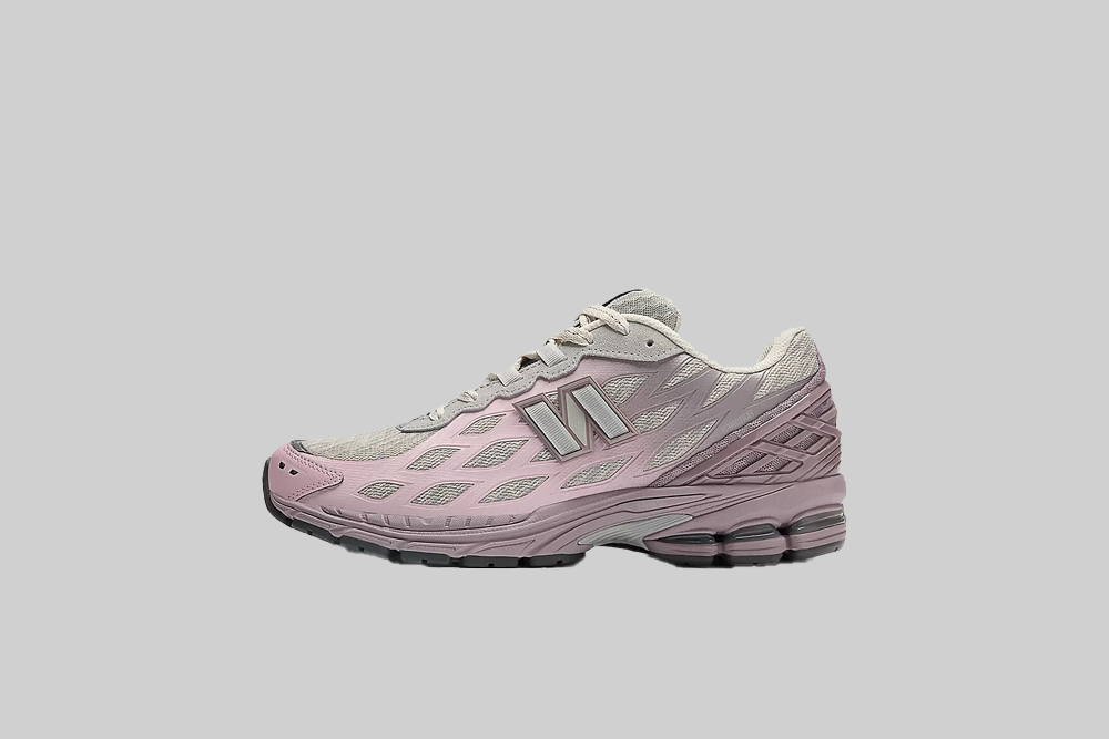 New Balance 1906 &