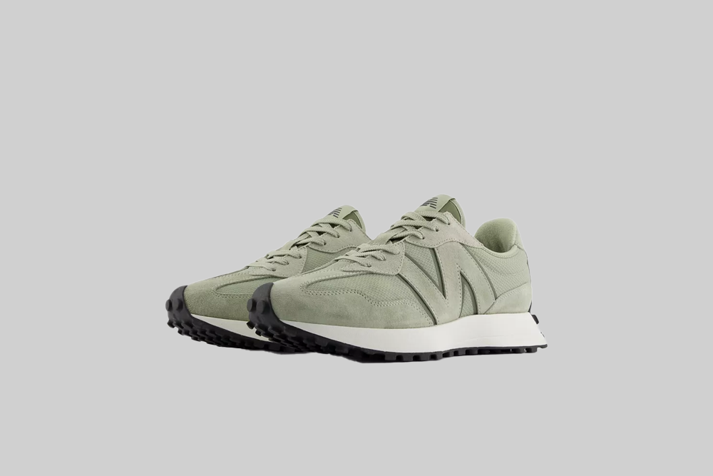 New Balance 327 &