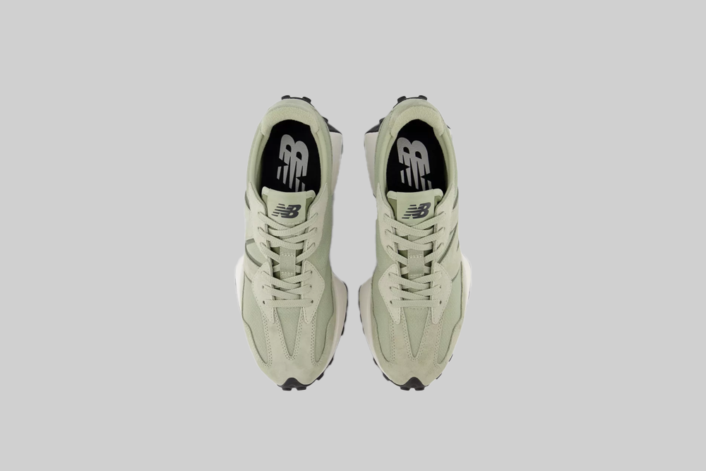 New Balance 327 &