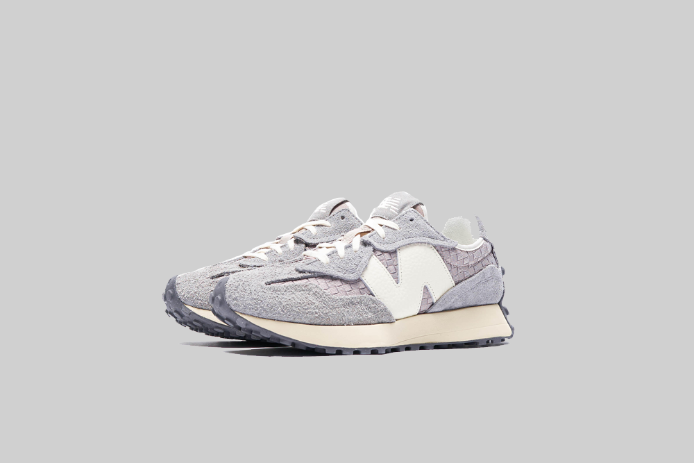New Balance 327 &