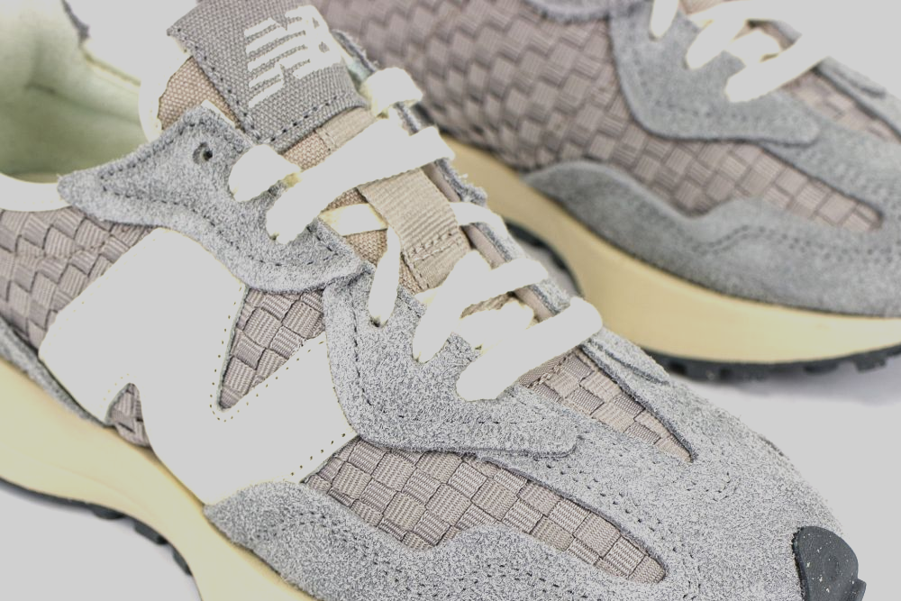 New Balance 327 &